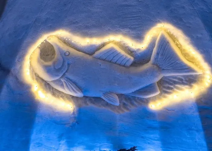 Lucky Ranch Snow Igloos * 普哈圣山